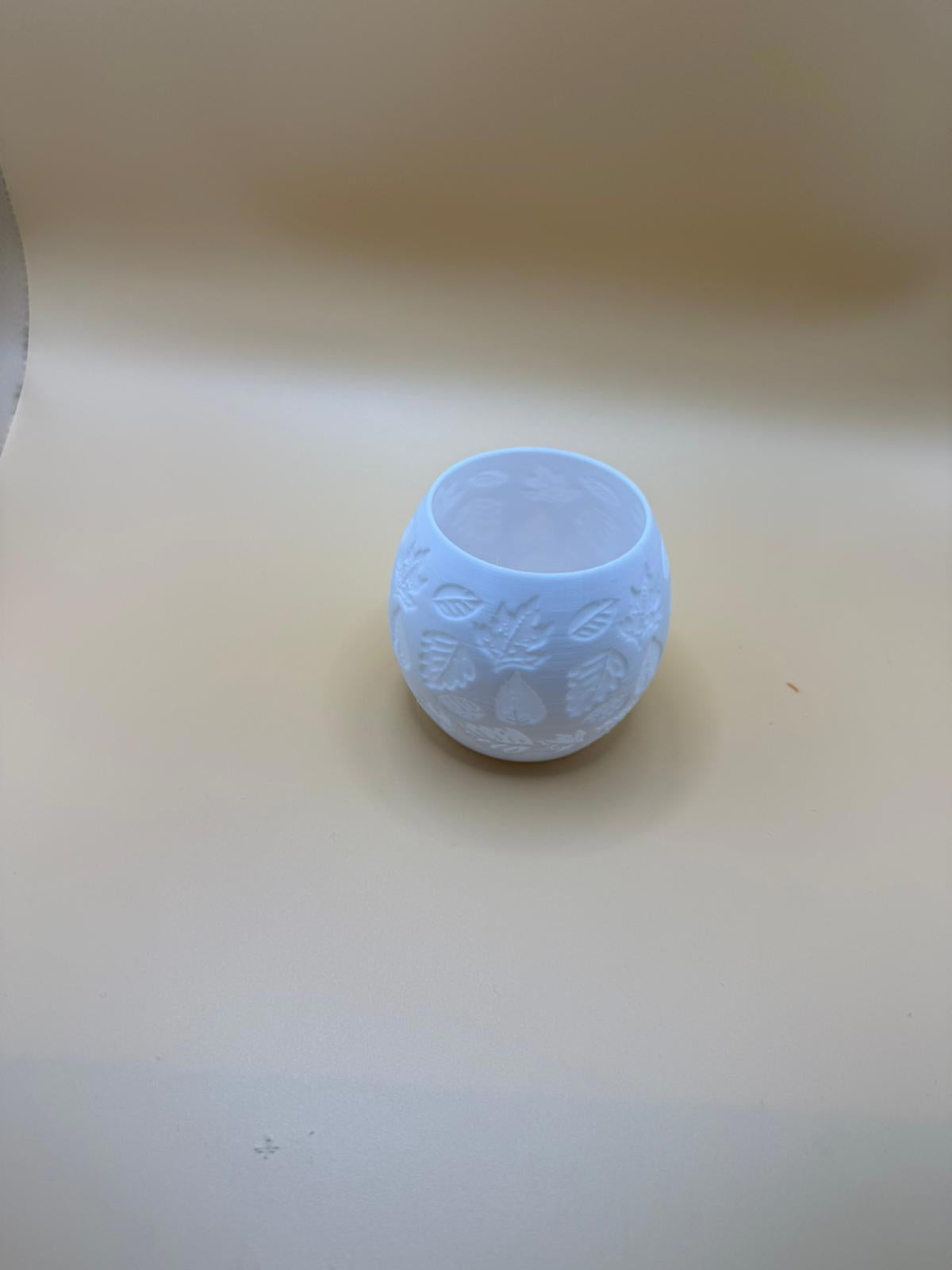 White Leaf-Embossed Ceramic Candle Holder