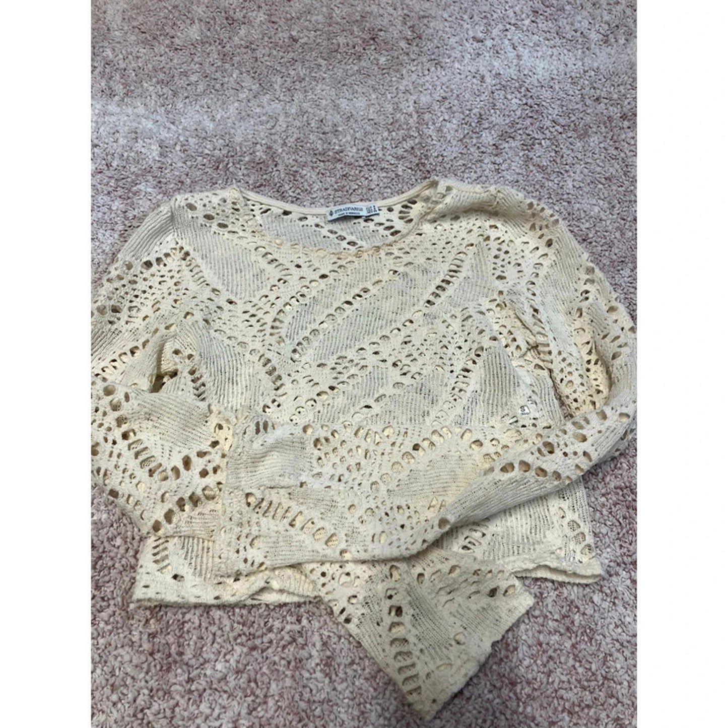 Stradivarius Cream Crochet Knit Cropped Sweater – Size S