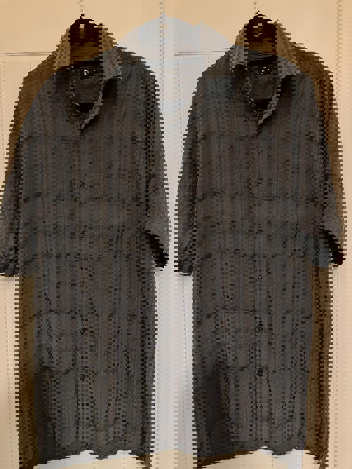 Men's Short Sleeve Button-Up Shirt - Size S