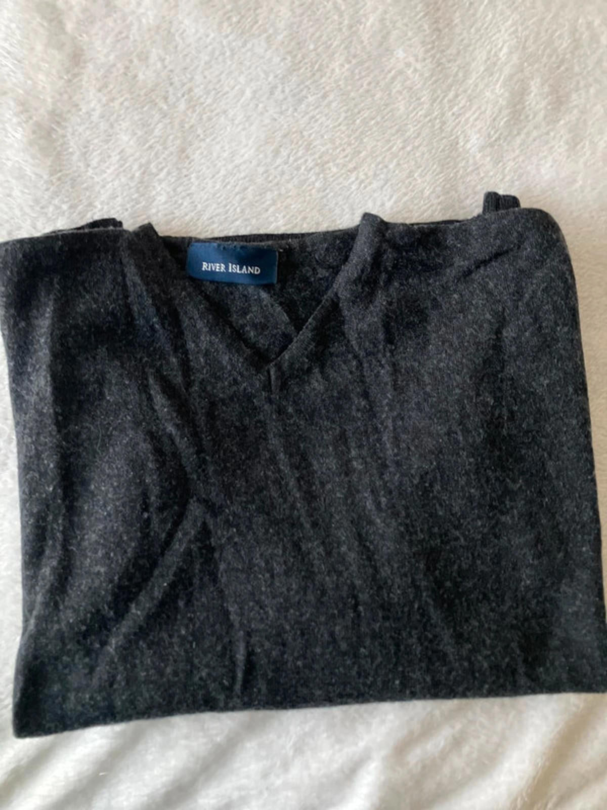River Island Men's Dark Grey V-Neck Sweater