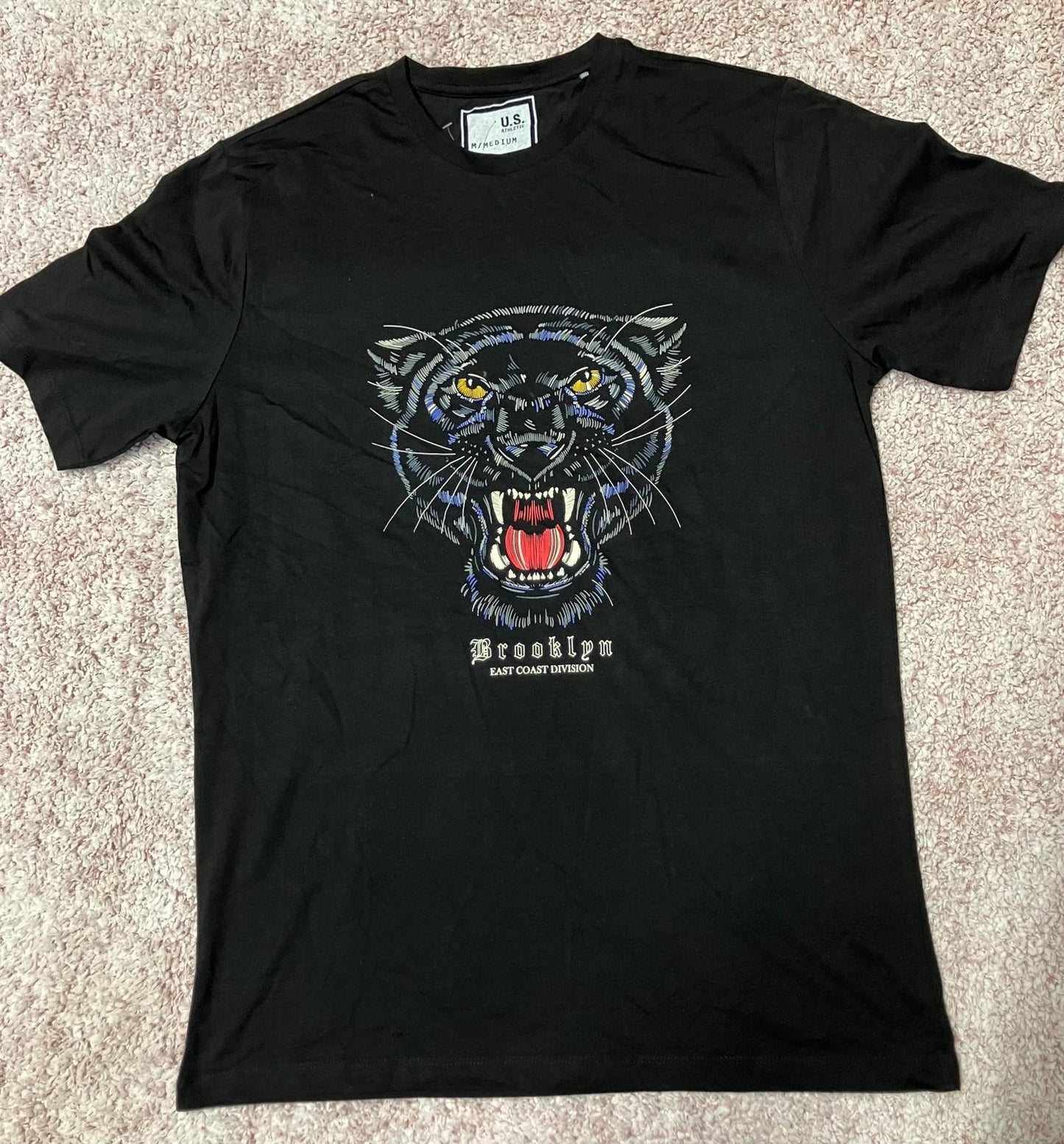 Black Graphic Panther Print Men's T-Shirt Medium