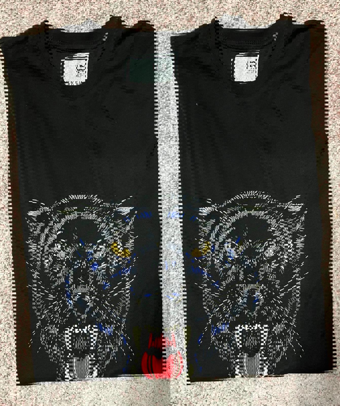 Black Graphic Panther Print Men's T-Shirt Medium