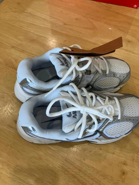 Nike Unisex Trainers with Recycled Content UK Size 4