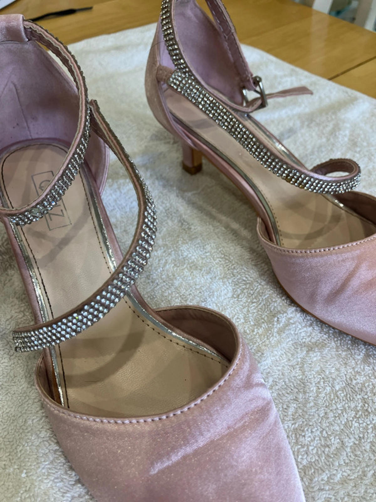 Light pink kitten heel sandal