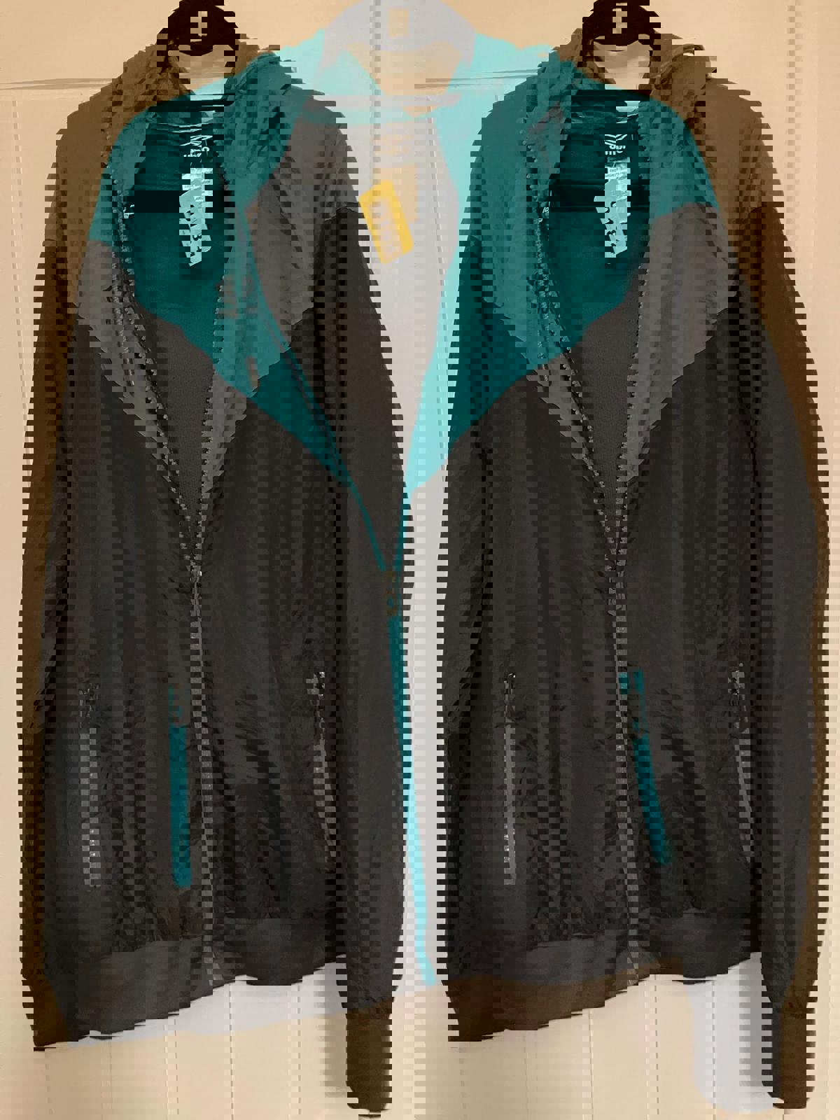 Umbro Men's Lightweight Hooded Windbreaker Jacket