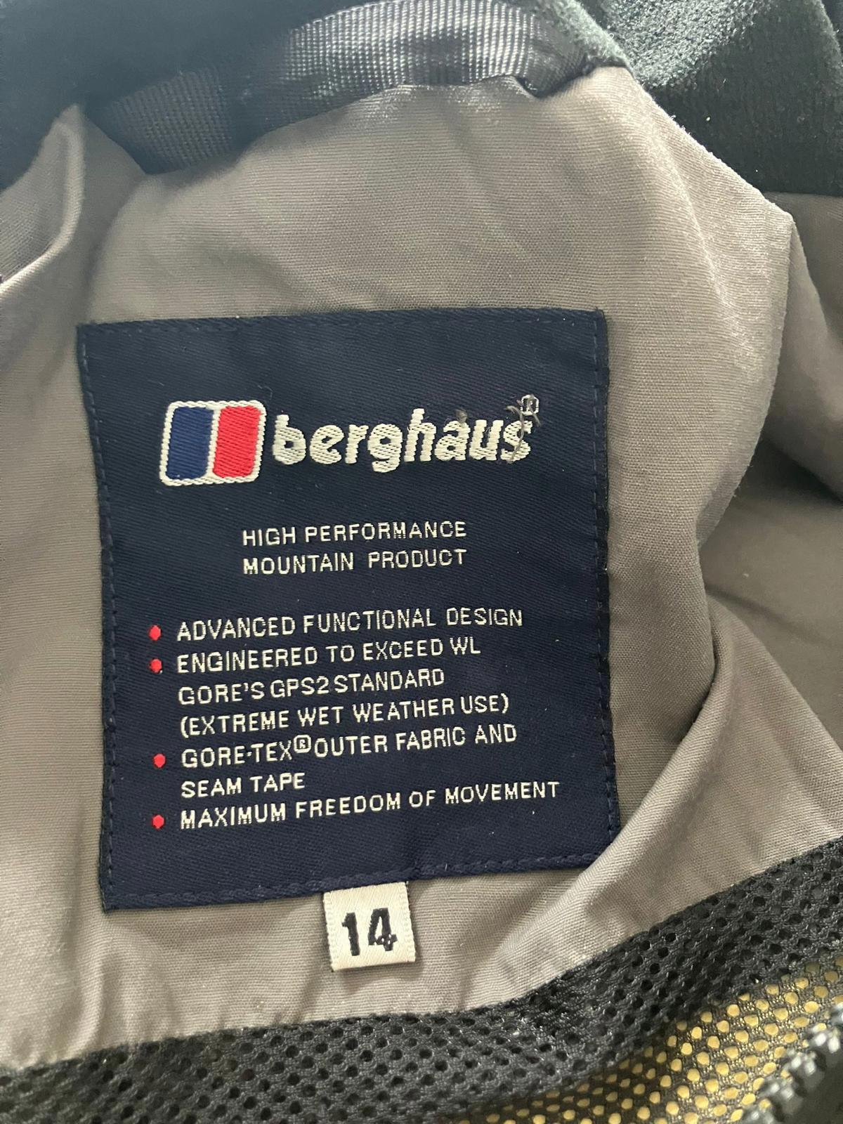 Berghaus Men's Black Waterproof Jacket - Great for Outdoor Adventures!