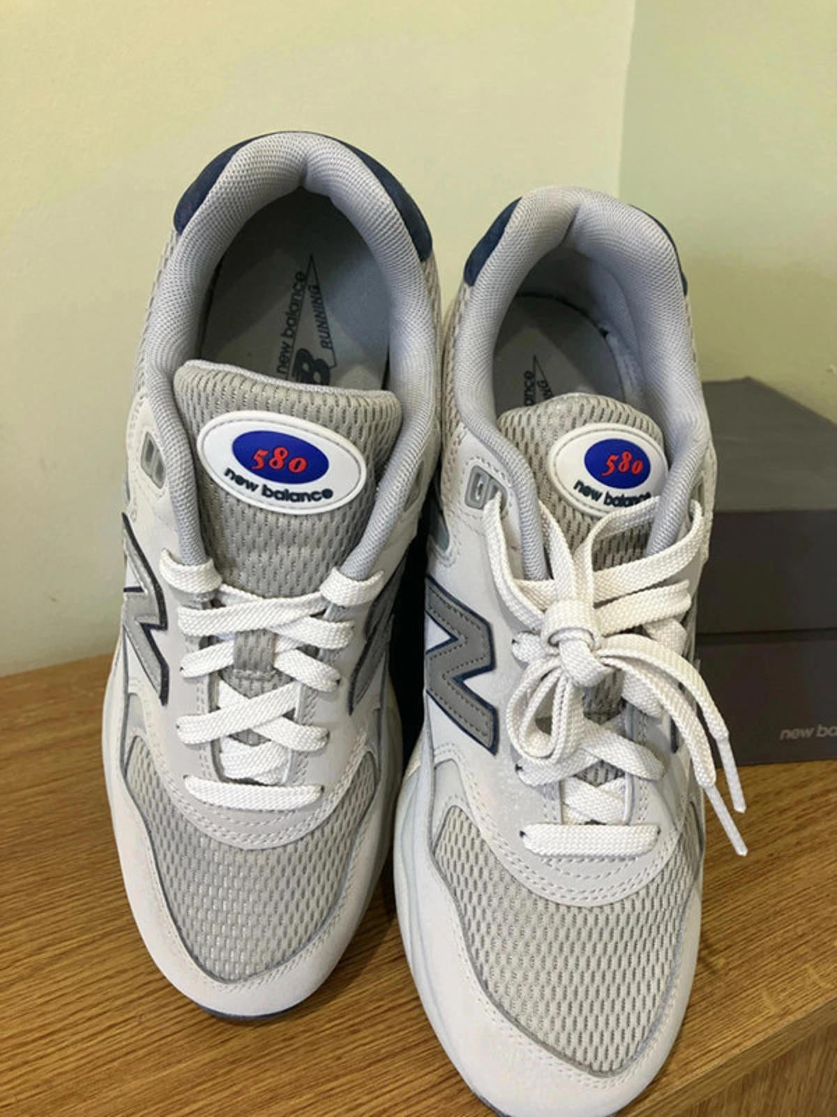 New Balance Men's 580 Grey and White Sneakers