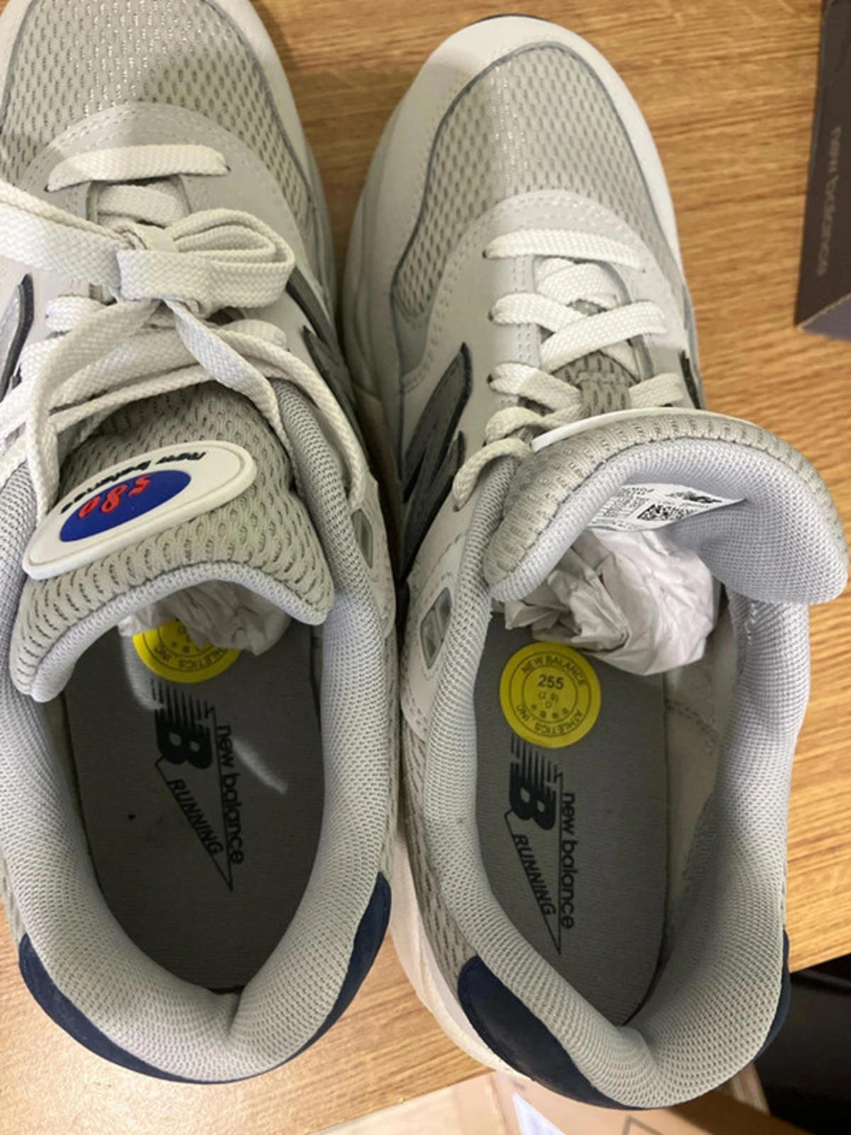 New Balance Men's 580 Grey and White Sneakers