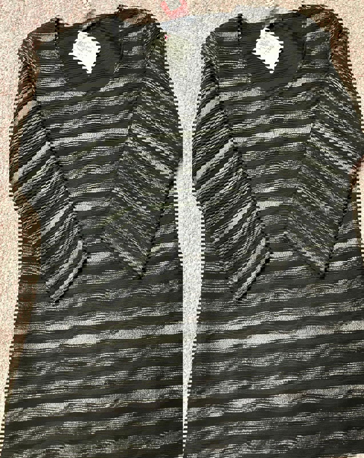 Mr Max Women's Silver Wave Knit Top
