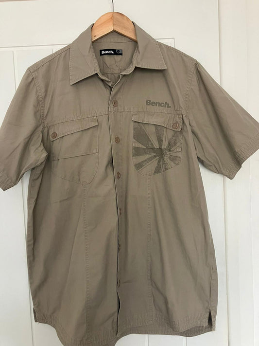 Bench. Men's Short Sleeve Button-Up Shirt - Size L