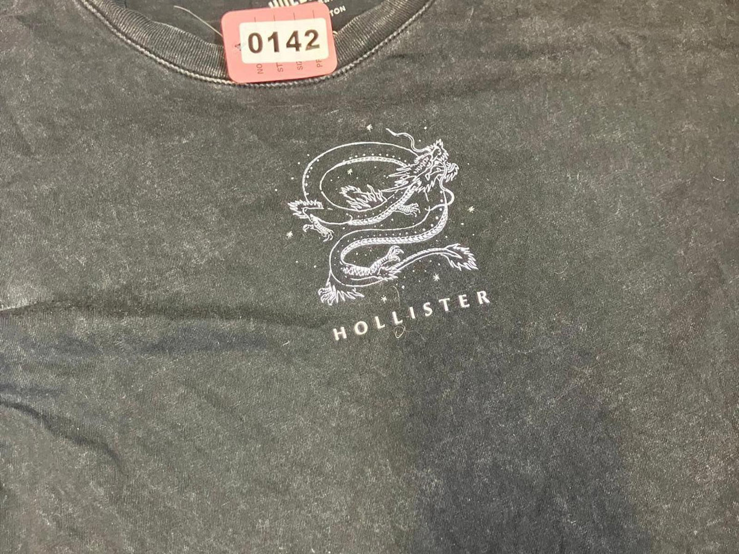 Hollister Dragon Graphic T-Shirt Women’s XS