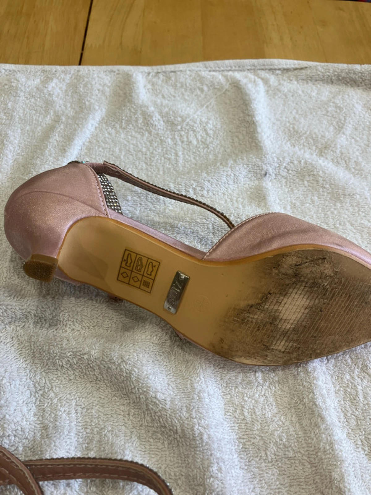Light pink kitten heel sandal