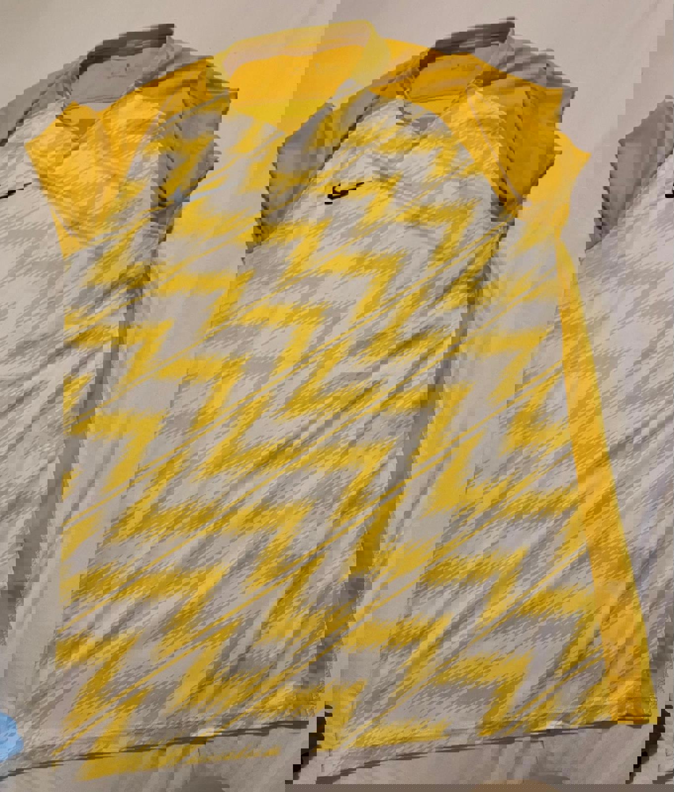 Nike Dri-FIT Men's Yellow and White Activewear Jersey, Size Large
